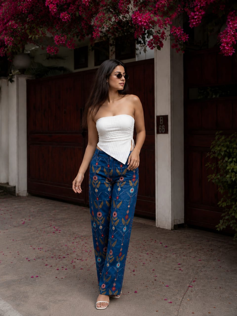 Women floral high-waist jeans