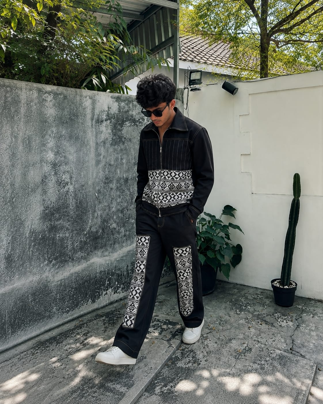 MEN'S BLACK DENIM CO-ORD SET WITH GEOMETRIC PANEL DETAILING