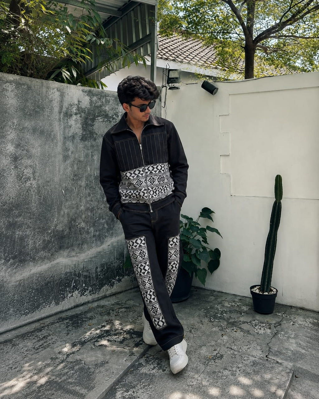 MEN'S BLACK DENIM CO-ORD SET WITH GEOMETRIC PANEL DETAILING