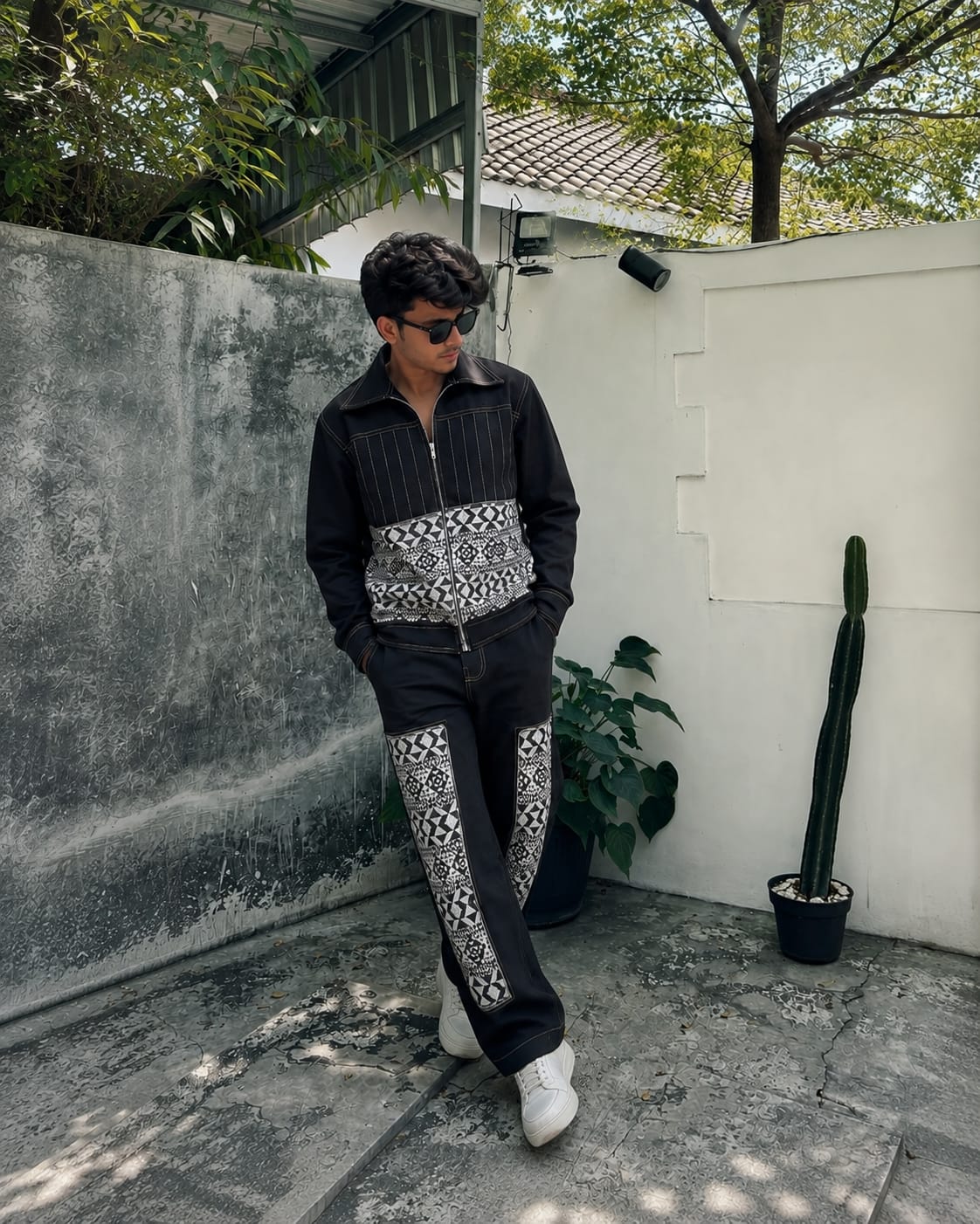 MEN'S BLACK DENIM CO-ORD SET WITH GEOMETRIC PANEL DETAILING